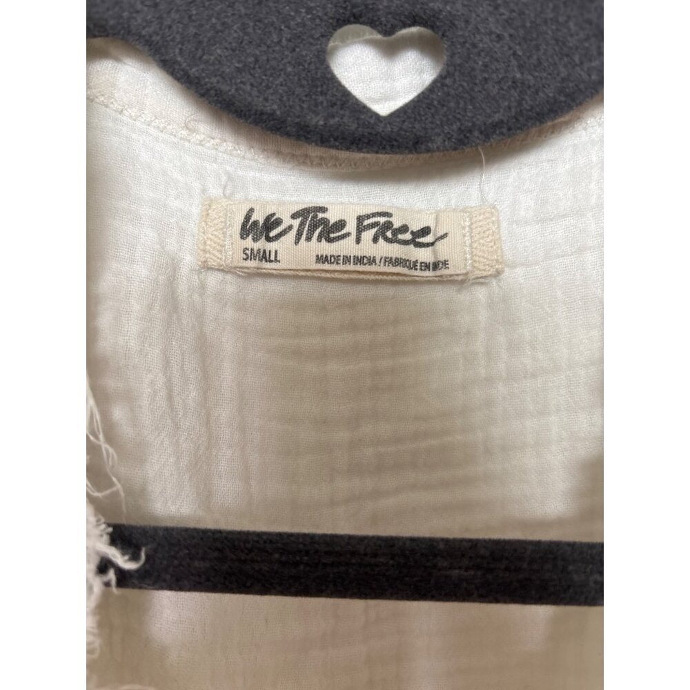 Free People Daydreamer White Textured Button-Down Top, lightly worn - Picture 3 of 5